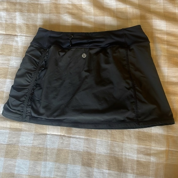 Lululemon Skort - Picture 2 of 5